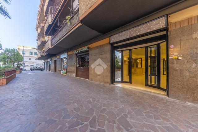 Negozio in Via Giacomo Leopardi 46, Guidonia Montecelio - Foto 1