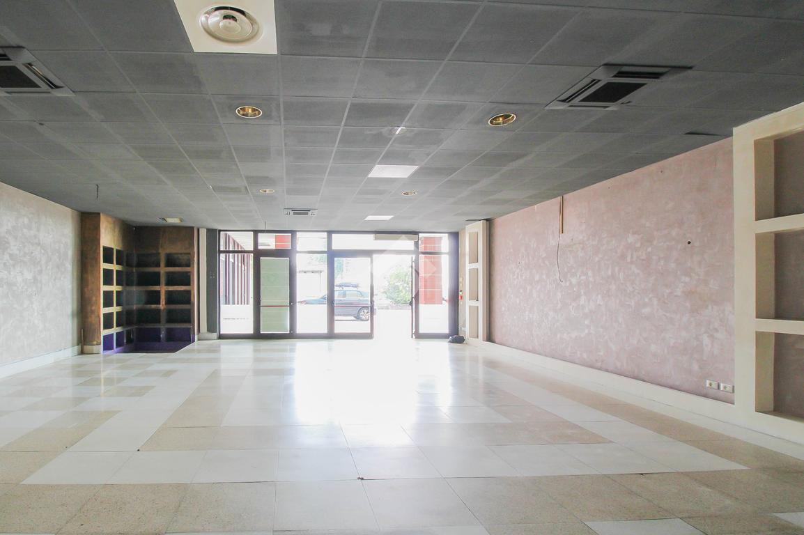 Negozio in Viale Lombardia, Rovato, {3} - Foto 2