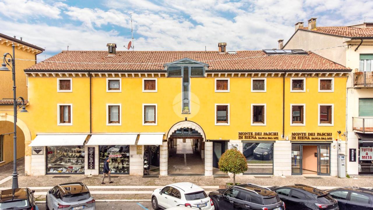Attico in vendita a Villafranca Di Verona