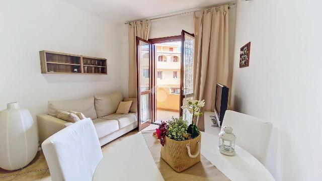 2-room flat in Via Vitaliano Brancati 3, Olbia - Photo 1