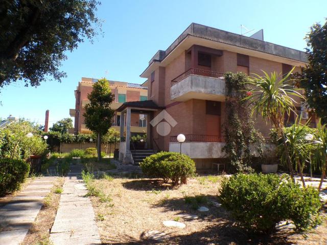 Villa in Via Ludovico Ariosto 72, Anzio - Foto 1