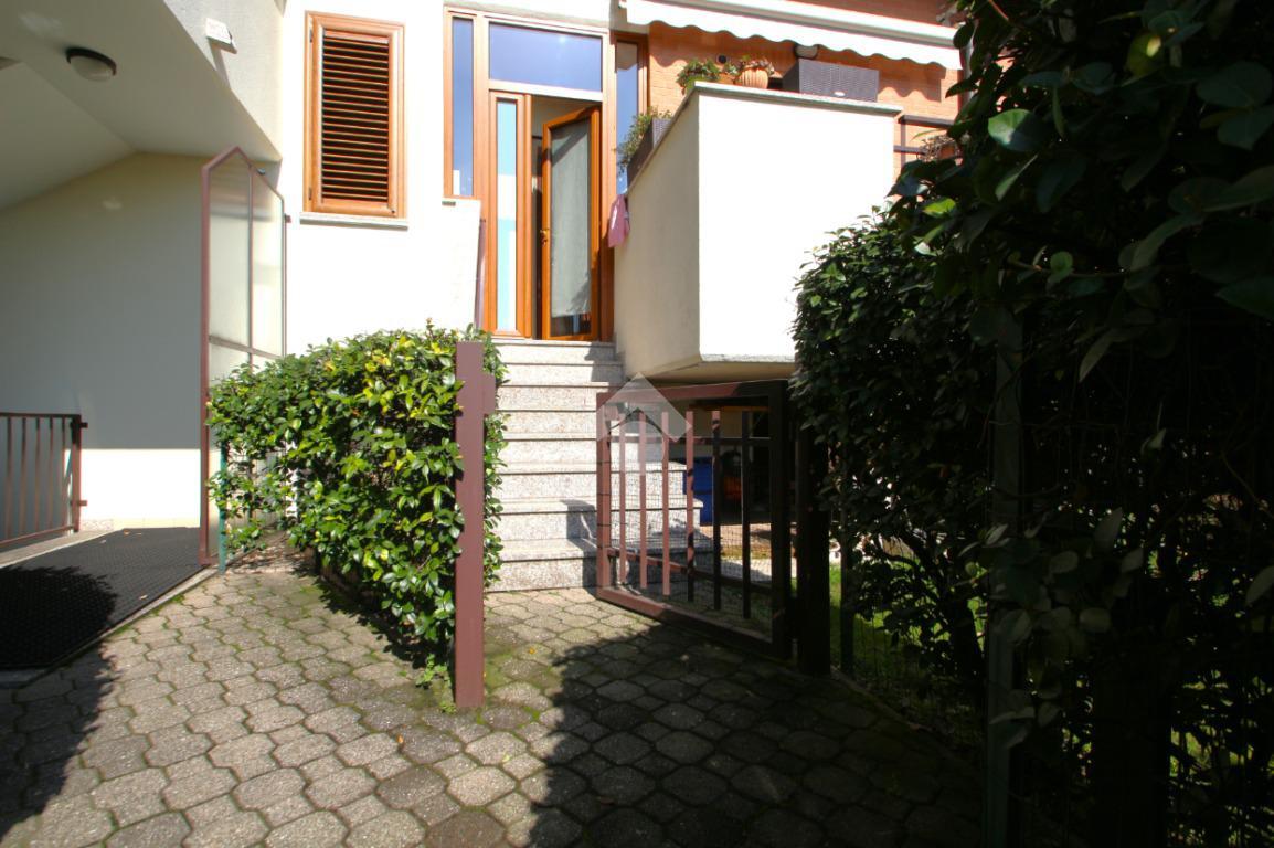 Villa a schiera in vendita a Garbagnate Milanese