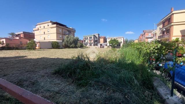 Terreno edificabile in Via Francesco Donati 91, Roma - Foto 1