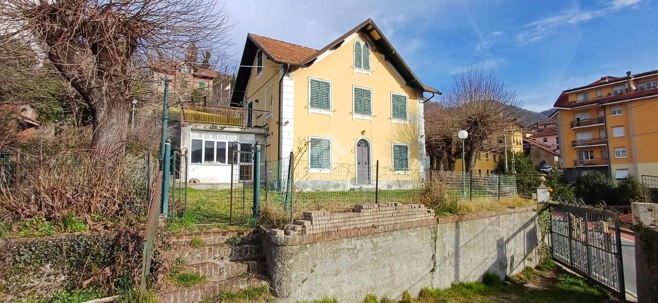 Villa in vendita a Savignone