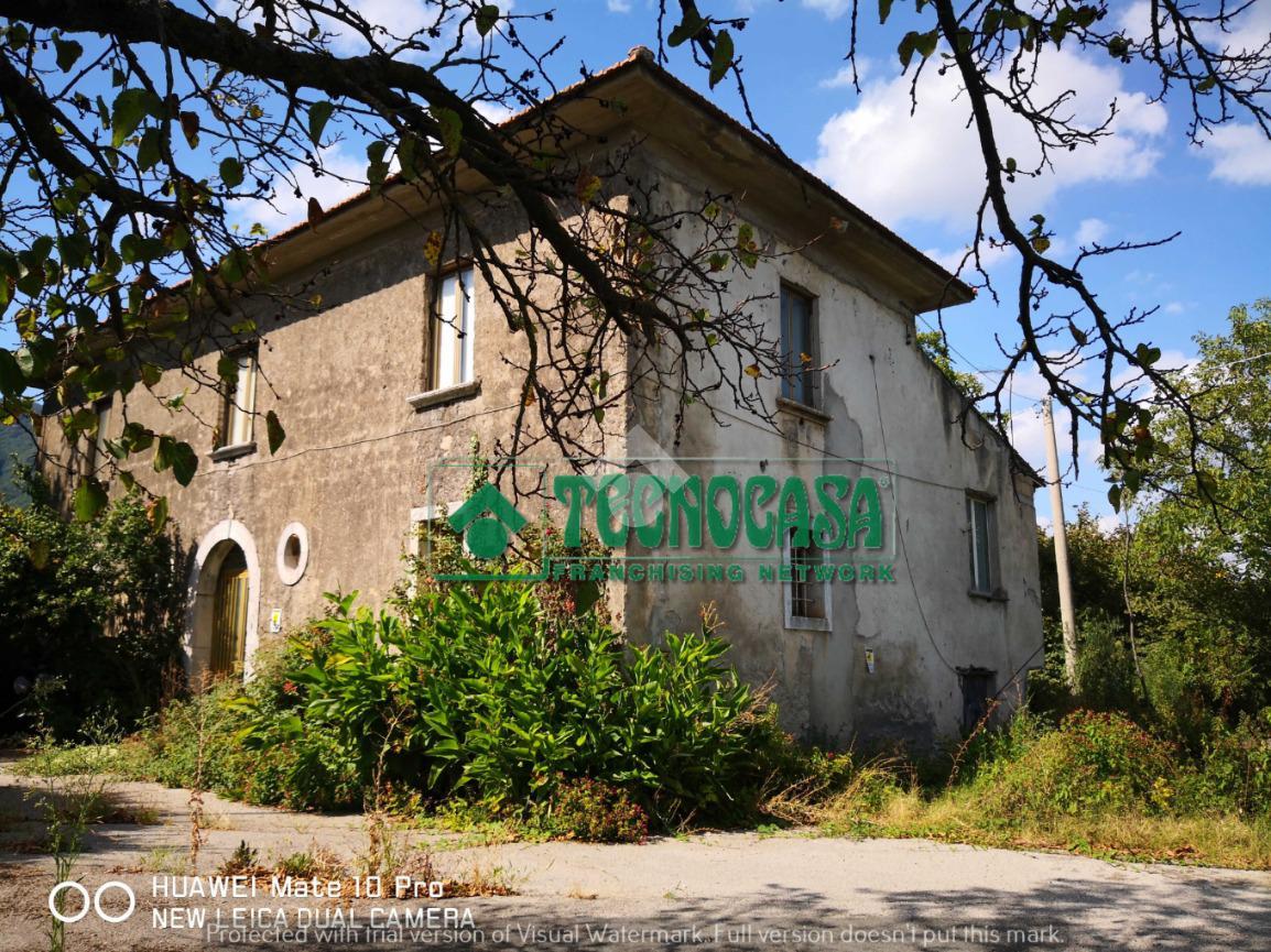 Casa indipendente in vendita a Ospedaletto D'Alpinolo