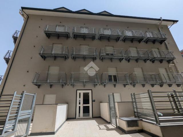 4-room flat in Via Francesco Guarini 56, Avellino - Photo 1