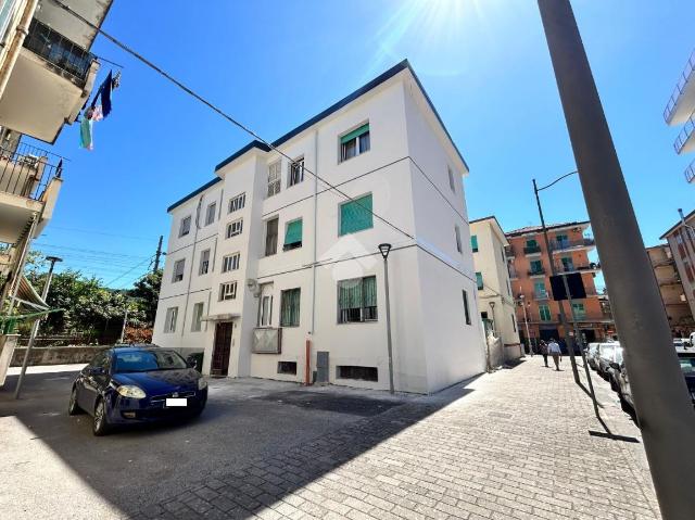 Trilocale in Via Martiri Ungheresi 71, Salerno - Foto 1