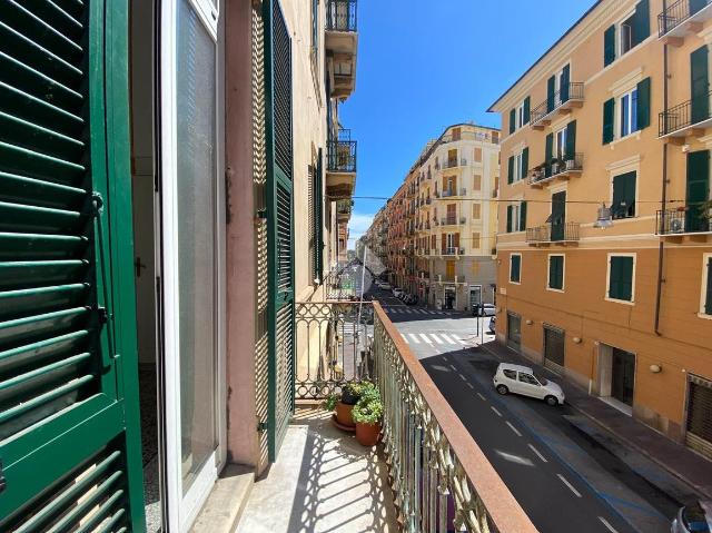 Wohnung in Via Bartolomeo Guidobono 11, Savona - Foto 1