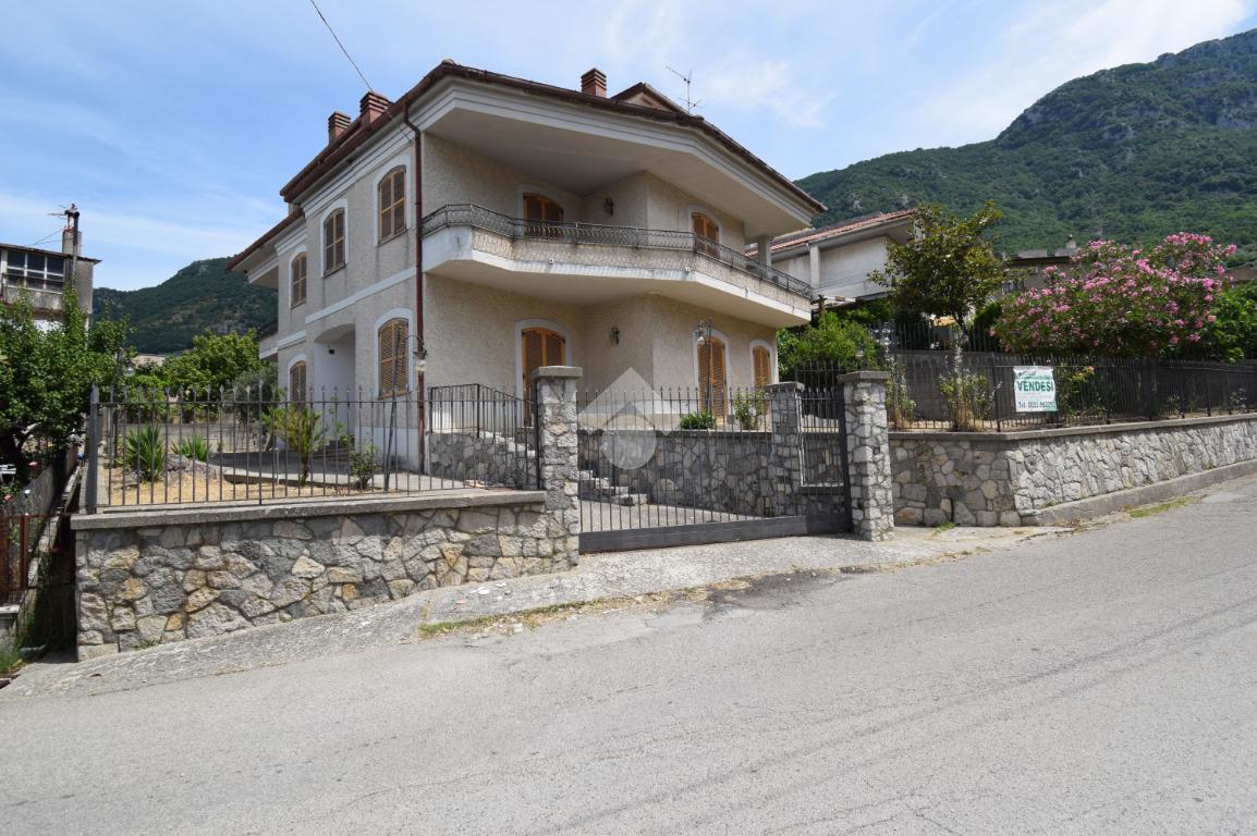 Villa in vendita a Frasso Telesino