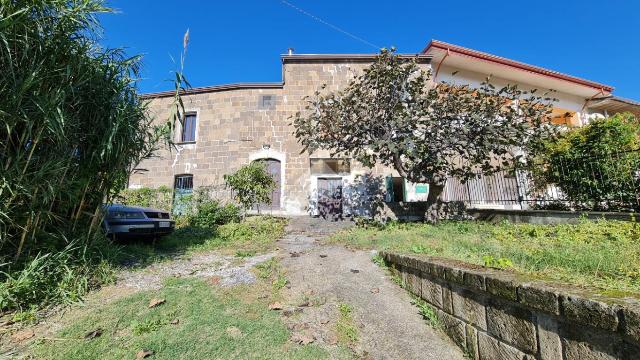 Detached house in Via Tora Mazzoni, Sant'Agata de' Goti - Photo 1