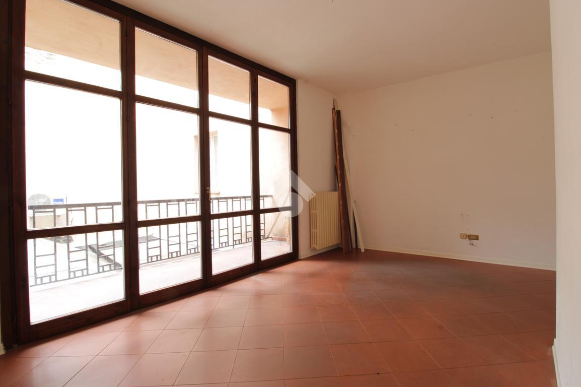 Ufficio in Piazza San Giovanni Decollato 2, Terni, {3} - Foto 2