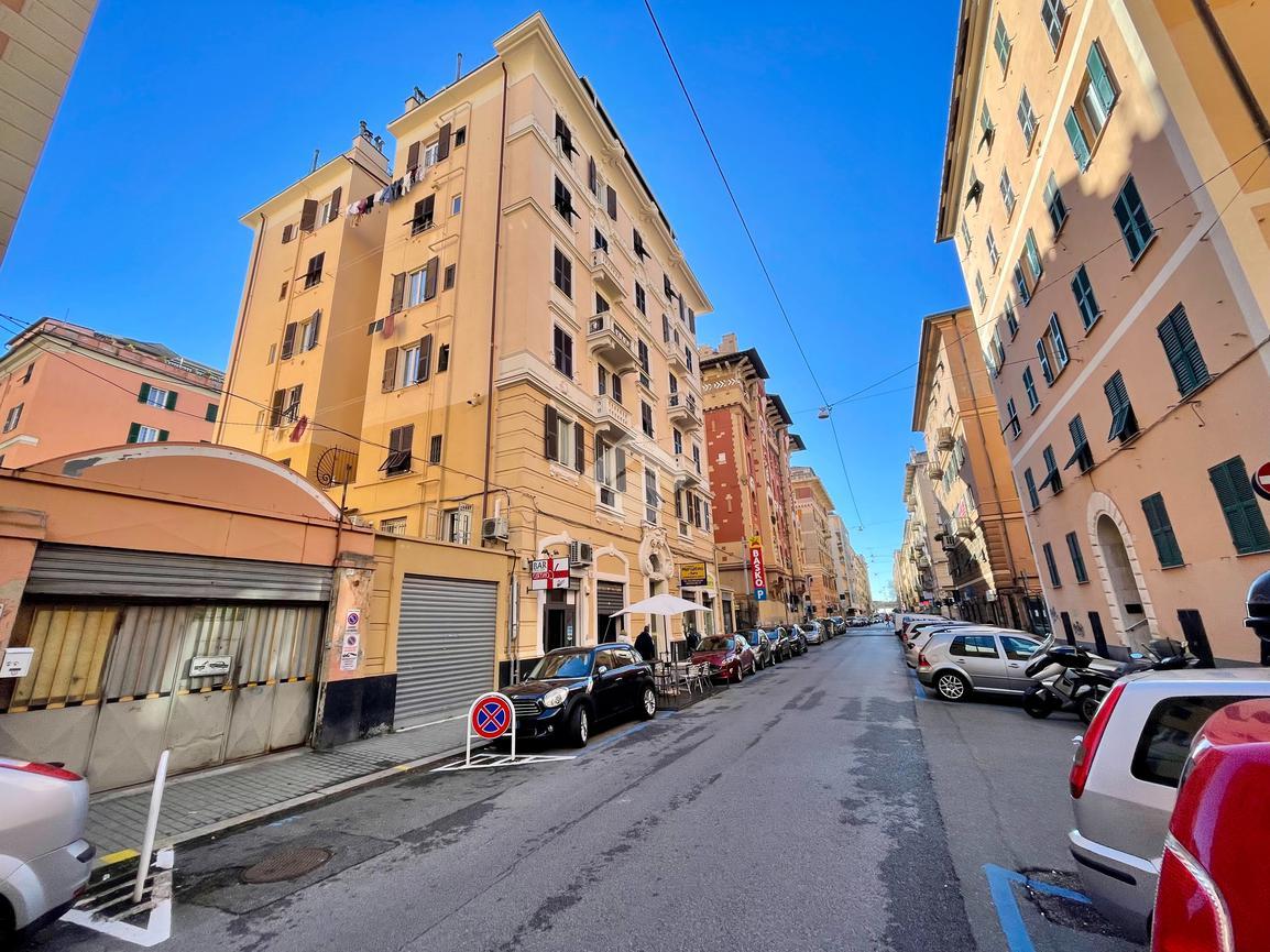 Negozio in Via della Libertà 44, Genova, {3} - Foto 1