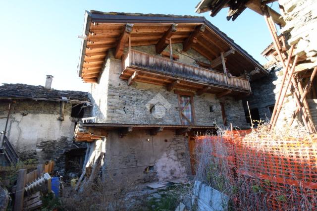 Detached house in Frazione Promiod, Châtillon - Photo 1