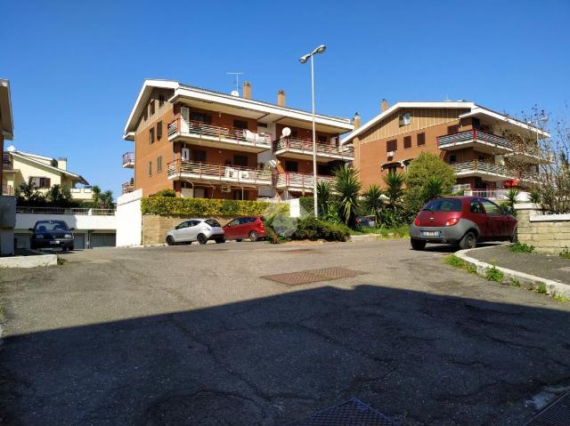 Warehouse in Vicolo del Laghetto, Castel Gandolfo - Photo 1