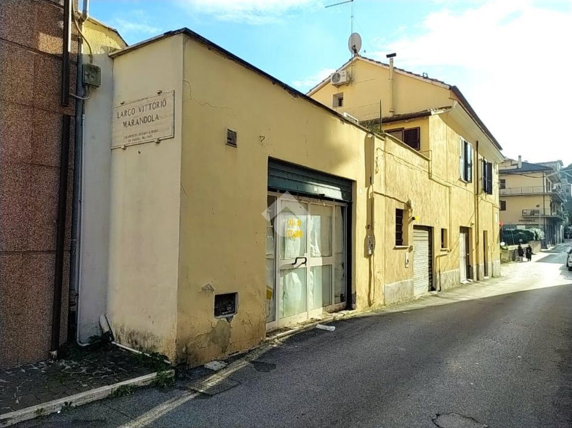 Negozio in Via XXIV Maggio 1, Albano Laziale, {3} - Foto 2