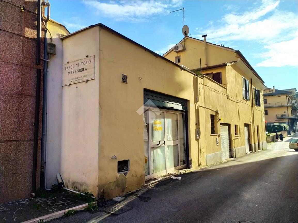 Negozio in Via XXIV Maggio 1, Albano Laziale, {3} - Foto 1