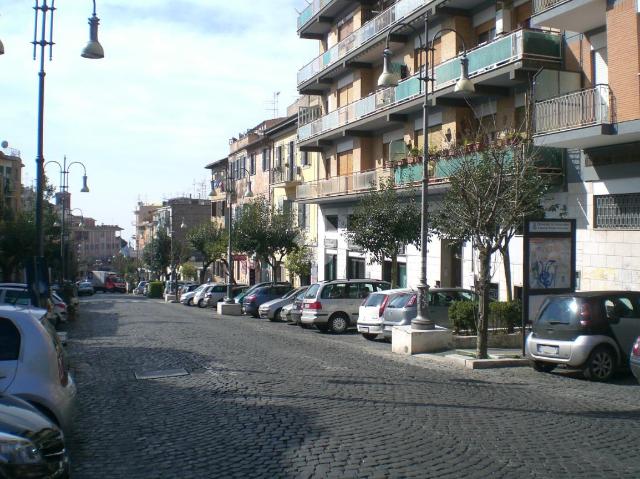 Geschäft in Via Garibaldi 51, Genzano di Roma - Foto 1