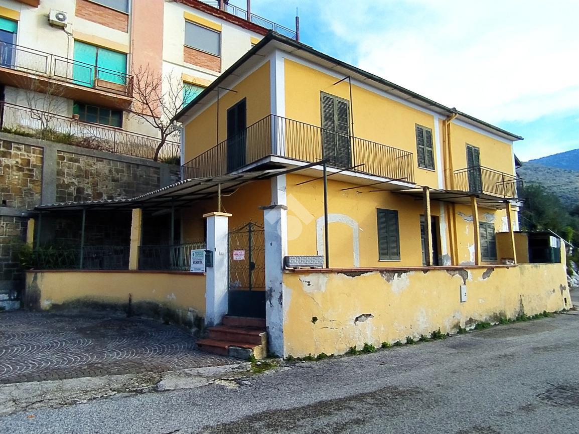 Casa indipendente in vendita a Villa Santa Lucia