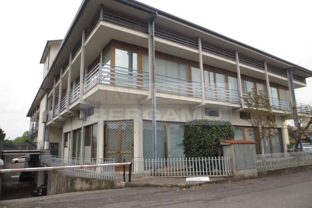 Officina in , Grassobbio - Foto 1