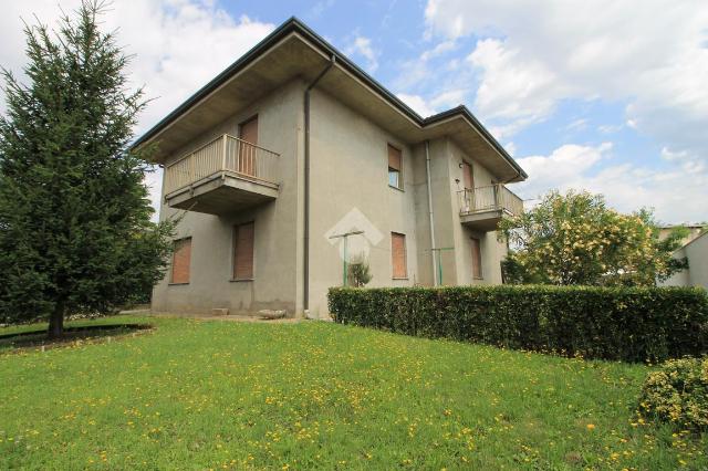 Mansion in Via Montello 86, Cabiate - Photo 1