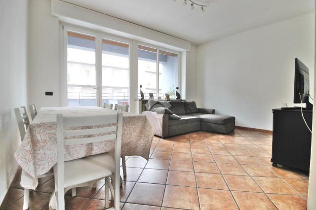 3-room flat in Corso Brianza 34, Mariano Comense - Photo 1