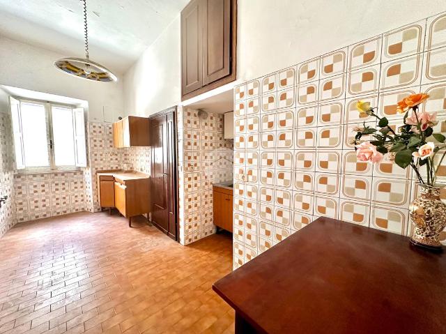 2-room flat in Via Arcaccio 12, Viterbo - Photo 1