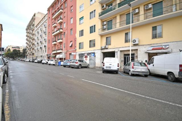 Ufficio in Via Giovanni Pascoli 9, Cagliari - Foto 1