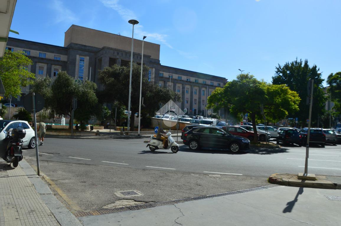 Negozio in Piazza Repubblica 9, Cagliari, {3} - Foto 2