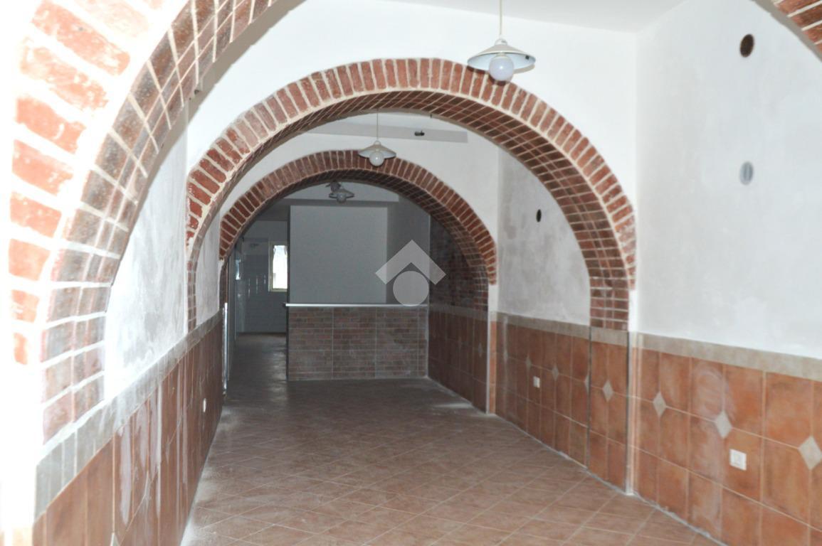 Negozio in Corso Vittorio Emanuele II 226, Cagliari, {3} - Foto 1