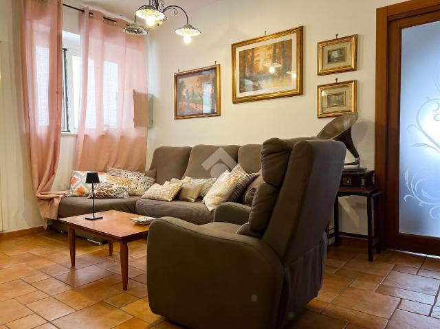 Vierzimmerwohnung in Via San Giulio 53, Formia - Foto 1