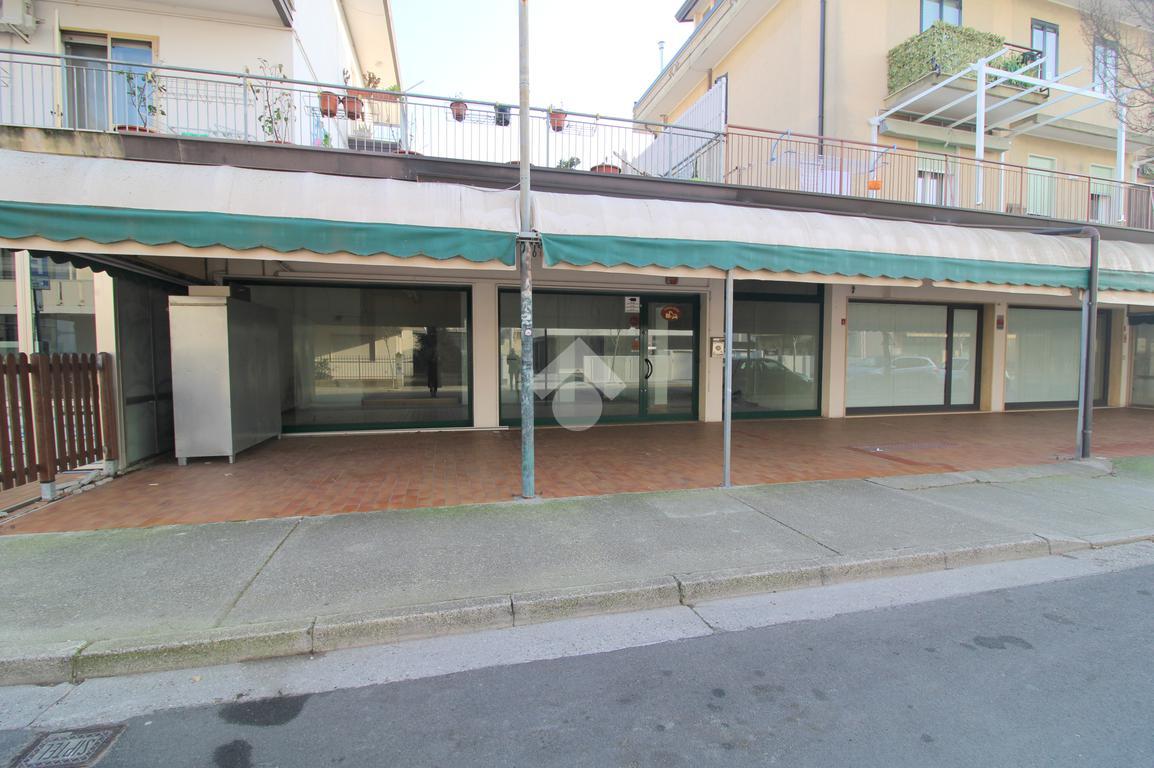 Negozio in vendita a Jesolo