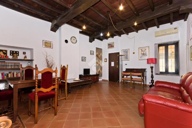 Vierzimmerwohnung in Piazza Mazzini 1, Chieri - Foto 1