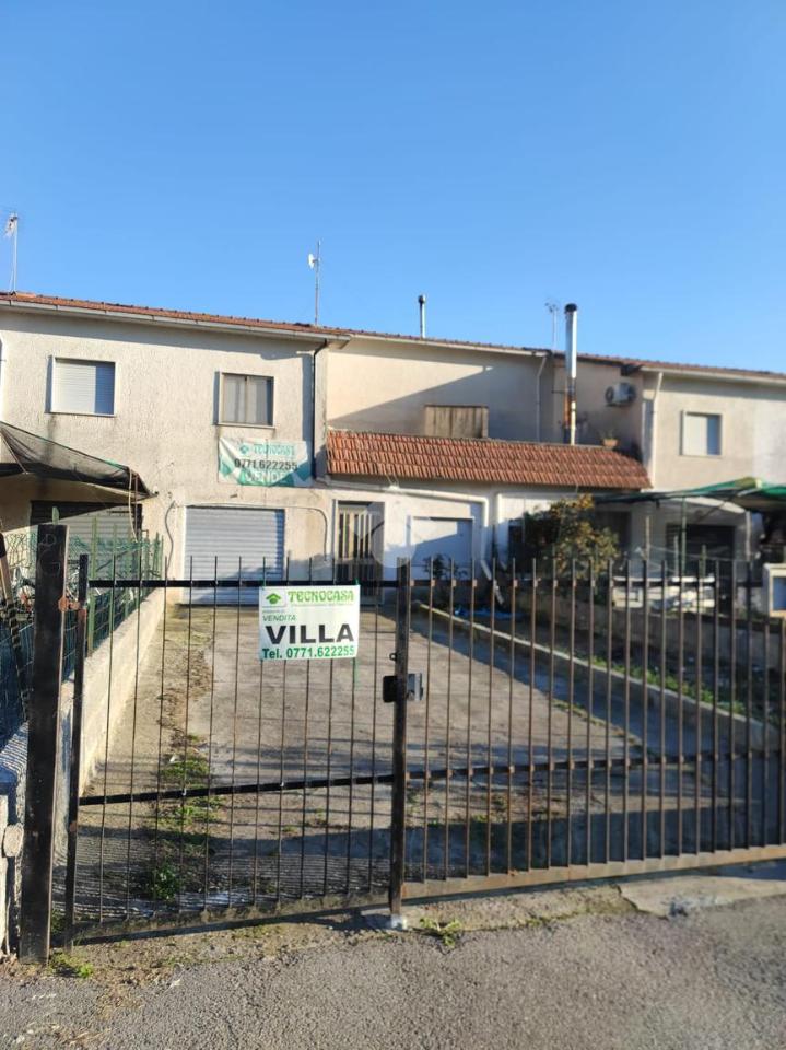 Villa a schiera in vendita a Santi Cosma E Damiano