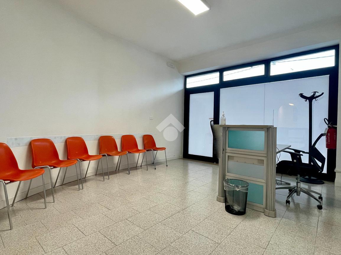 Negozio in Negozio Via Piave, Selvazzano Dentro, {3} - Foto 1