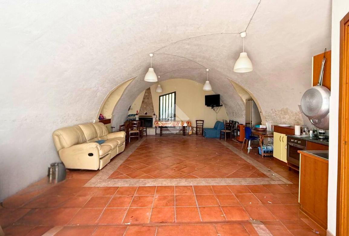 Negozio in Via Umberto Fraccareta 77, San Severo, {3} - Foto 2
