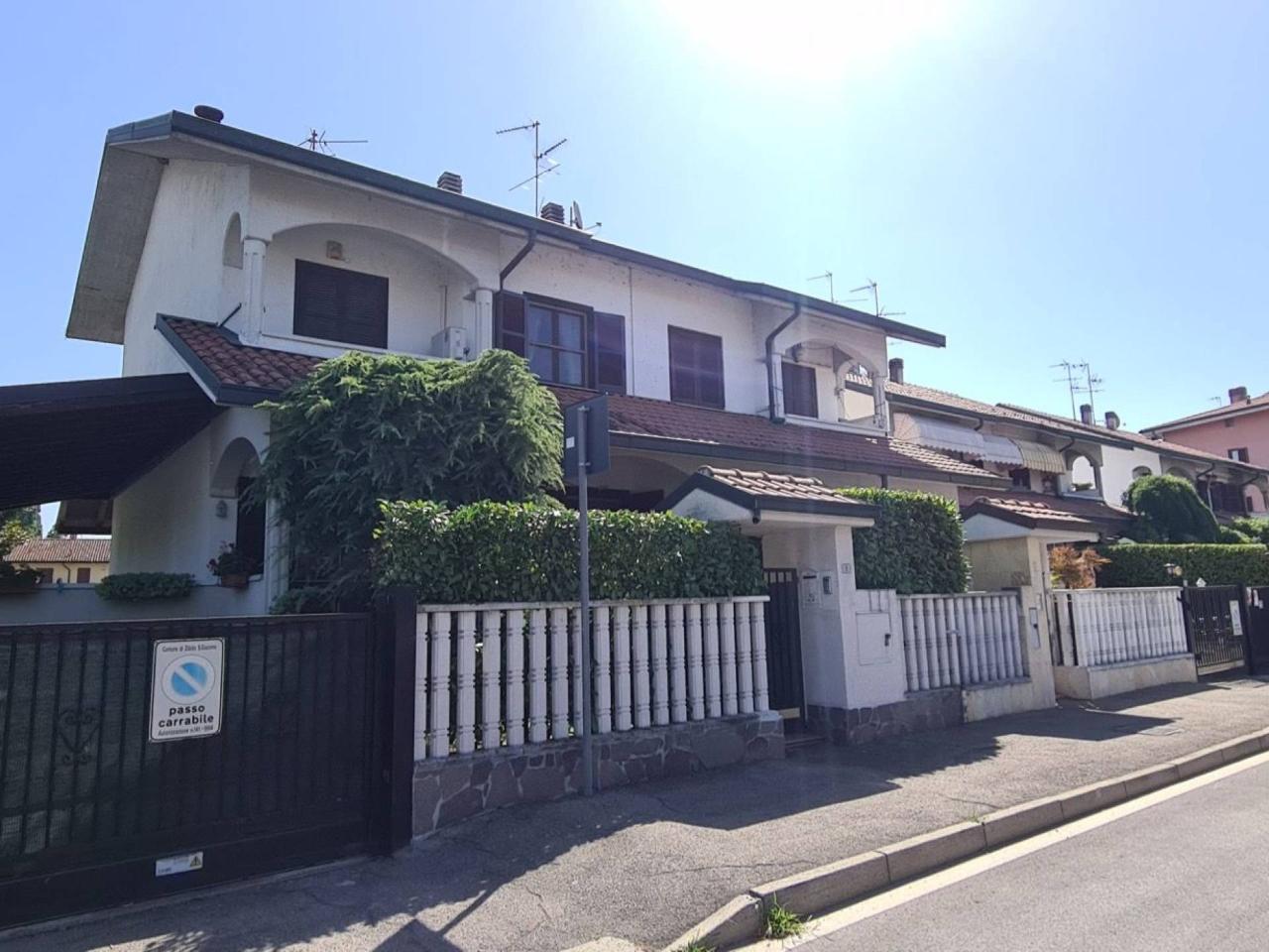 Villa in vendita a Zibido San Giacomo