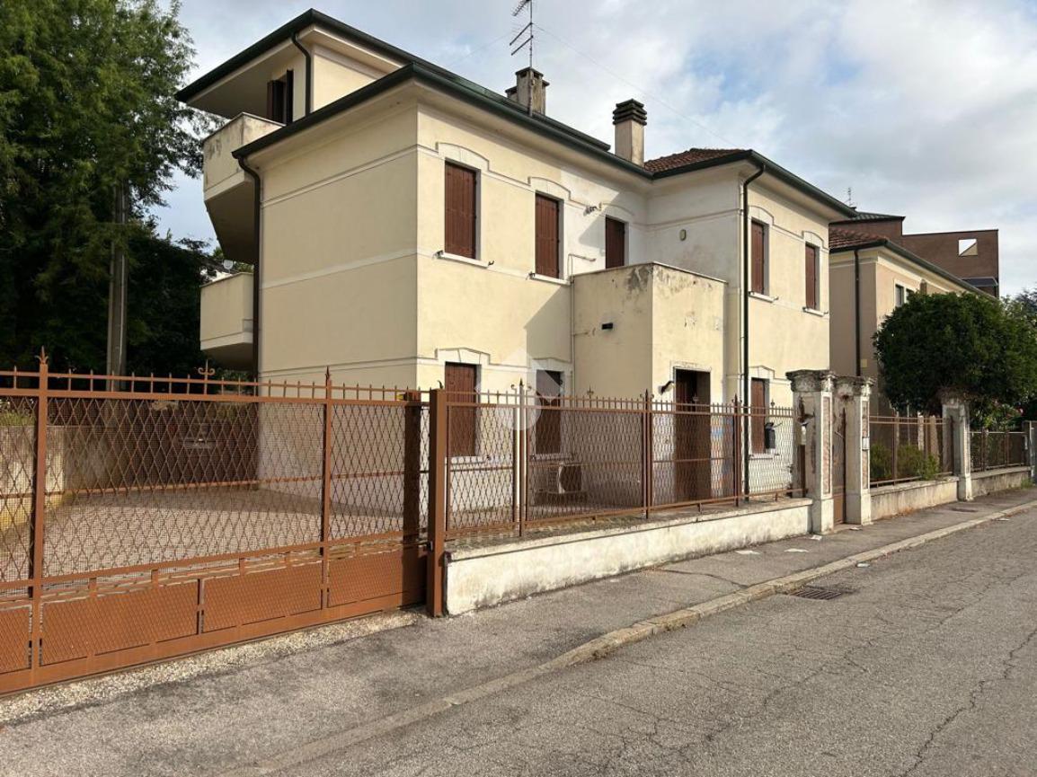 Palazzo in vendita a Rovigo