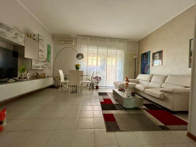 3-room flat in Via Gino Degan 8, Rovigo - Photo 1