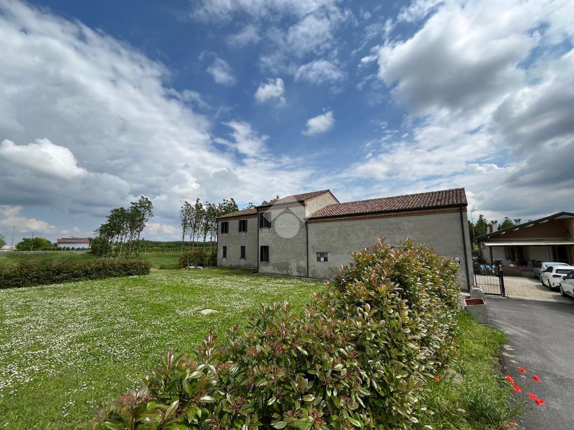 Villa in vendita a Rovigo