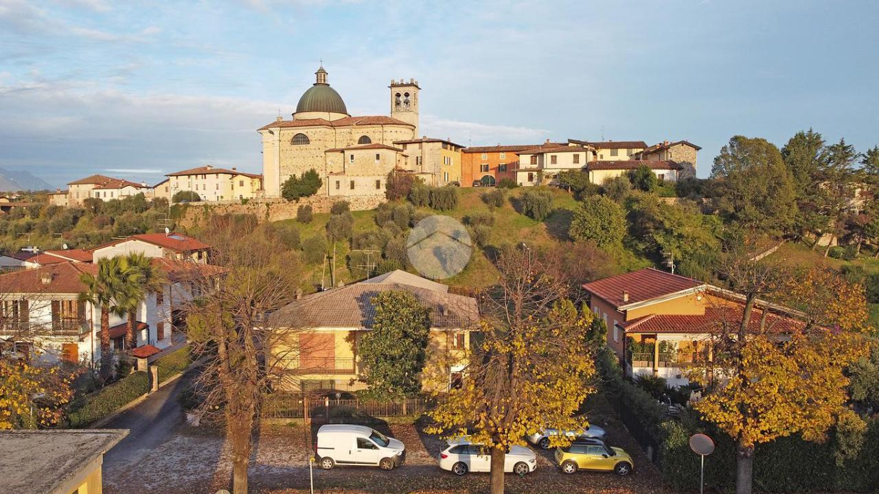 Casa indipendente in vendita a Puegnago Sul Garda