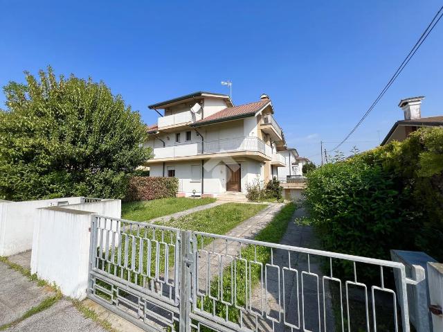 Villa in Via Zandonai 3, Castelfranco Veneto - Foto 1