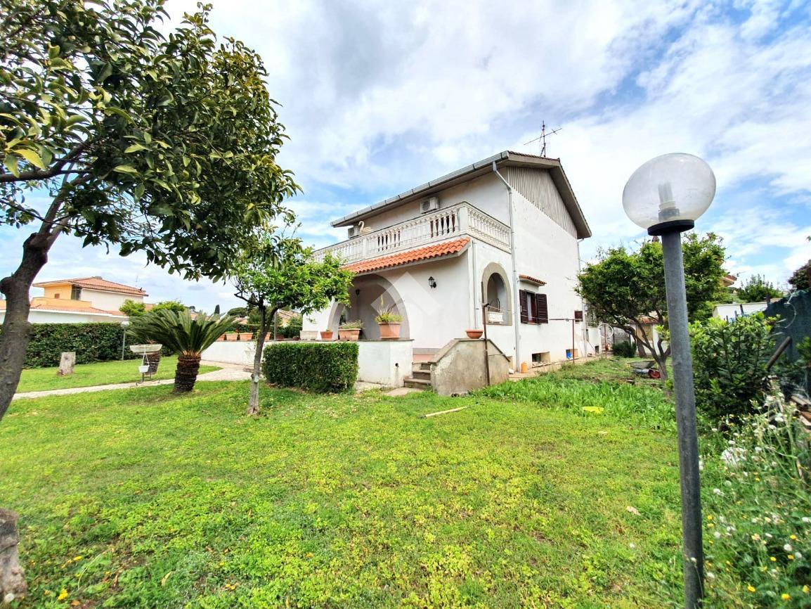 Villa in vendita a Ardea