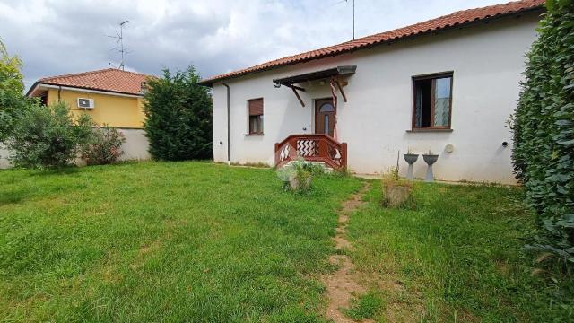 Villa in Via S. Giuseppe 5, Inveruno - Foto 1