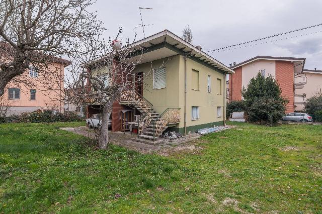 Casa indipendente in {3}, Strada Romagna - Foto 1