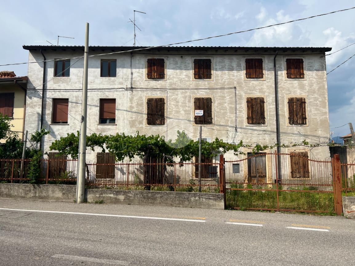 Casa indipendente in vendita a Bardolino