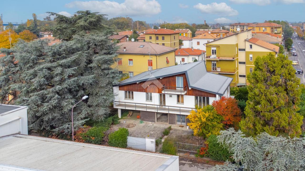 Villa in vendita a Sant'Ilario D'Enza