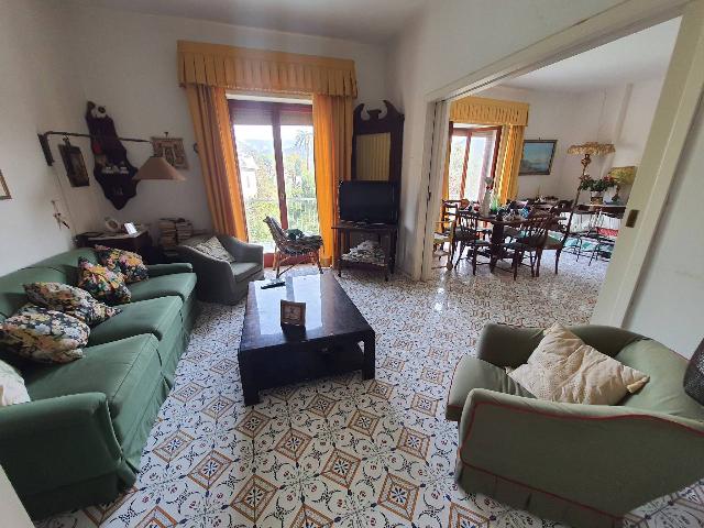 4-room flat in Via Bernardino Rota, Sorrento - Photo 1