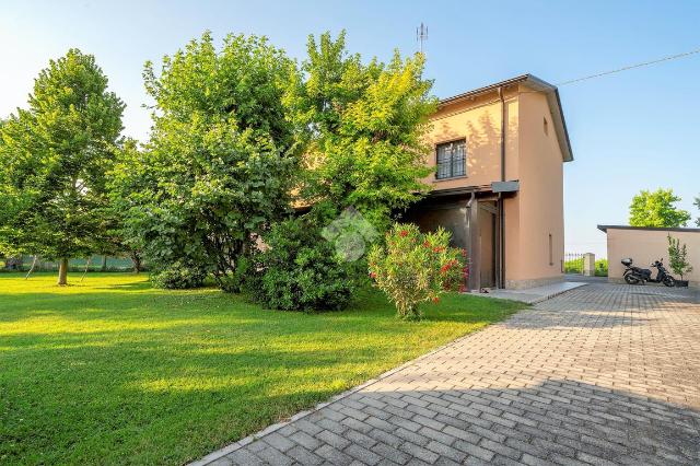 Villa in Via Ludwig Van Beethoven 00, Reggio nell'Emilia - Foto 1