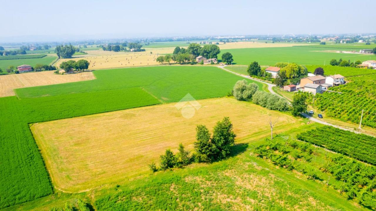 Terreno agricolo in vendita a Reggio Emilia
