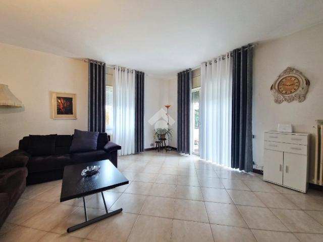 4-room flat in Via Francesco Nullo 1, Ponte San Pietro - Photo 1